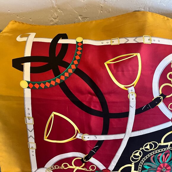 Vintage Gucci Scarf 100% Silk - Picture 8 of 9